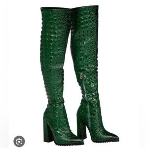 Shane Justin crocodile boots brand new in box